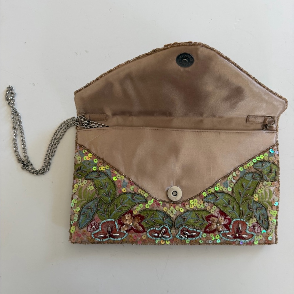 Embroidered Floral Sequin Clutch - Picture 6 of 6